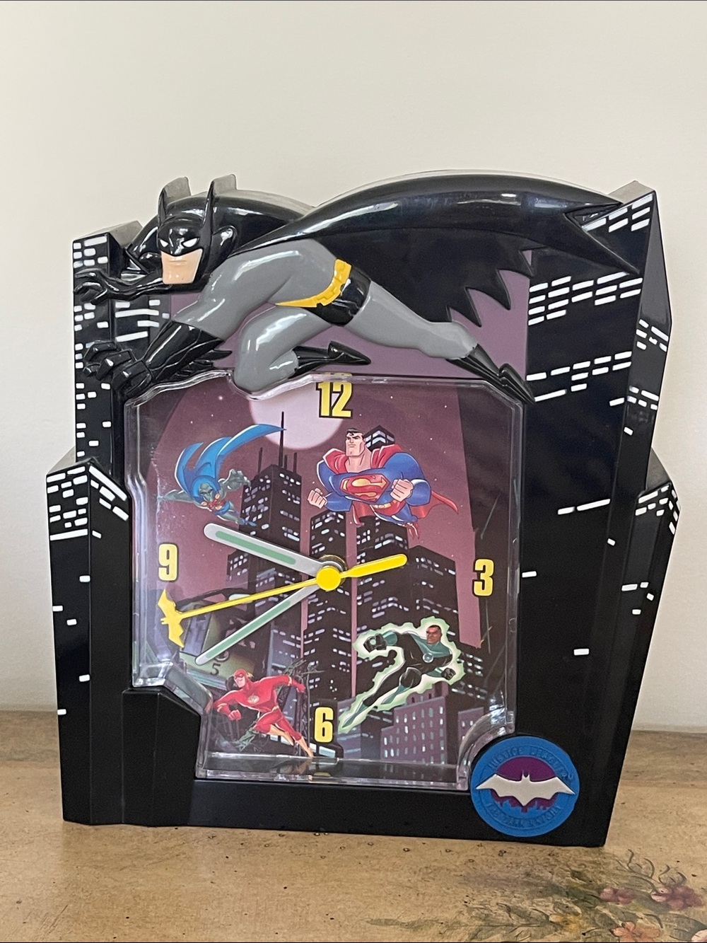 DC JUSTICE LEAGUE THE DARK NIGHT CLOCK